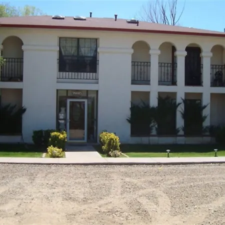 Tavares Inn-3