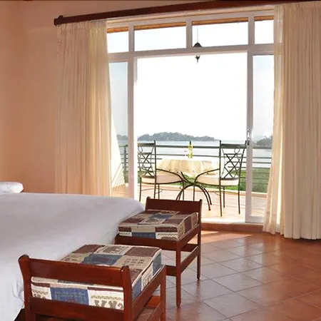 Ryan'S Bay Hotel-3