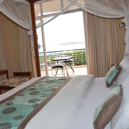 Ryan'S Bay Hotel-2