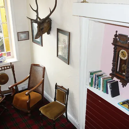 Oyo Rose & Crown Hotel-3