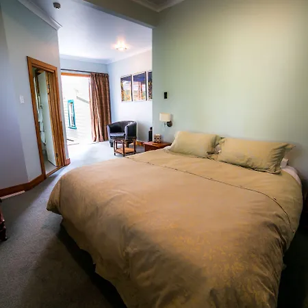 Shady Rest Bed & Breakfast-2