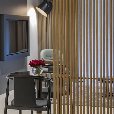 Skye Suites Sydney-3