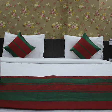 Hotel Flowers Inn-3