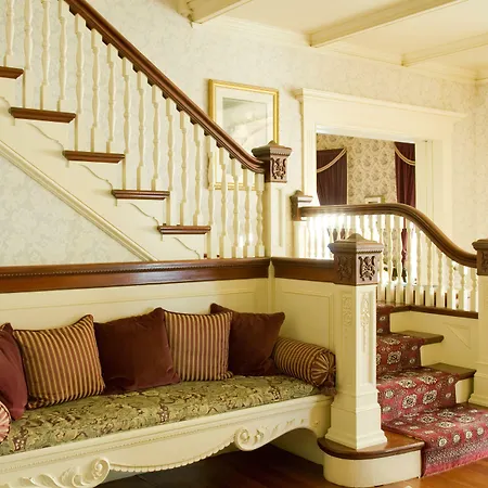 Berry Manor Inn-2