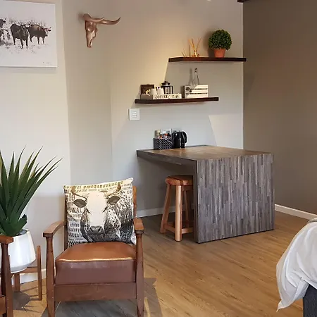 The Hillcrest Guesthouse-3