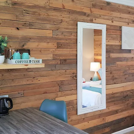 The Hillcrest Guesthouse-2