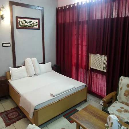 Hotel Royal Inn-3