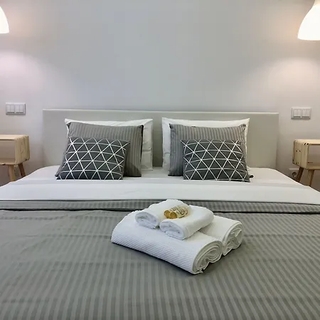 Hola Lisbon Suites-3