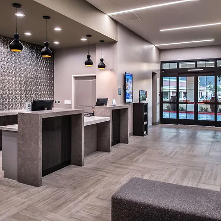 Best Western Plus Temecula Wine Country Hotel & Suites-3