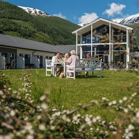 Valldal Fjordhotell - By Classic Norway Hotels-3