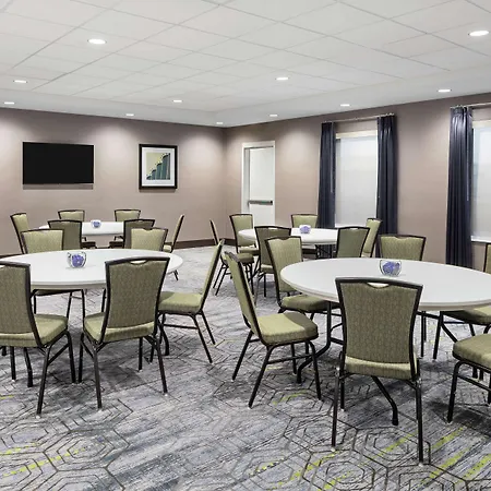 Hampton Inn Sikeston-3