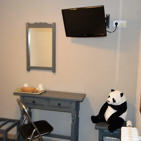 Hotel Panda-2