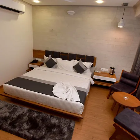 Hotel Grand Elegance-2