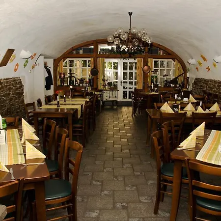 Moselland Hotel Im Enderttal Zum Onkel Willi-2