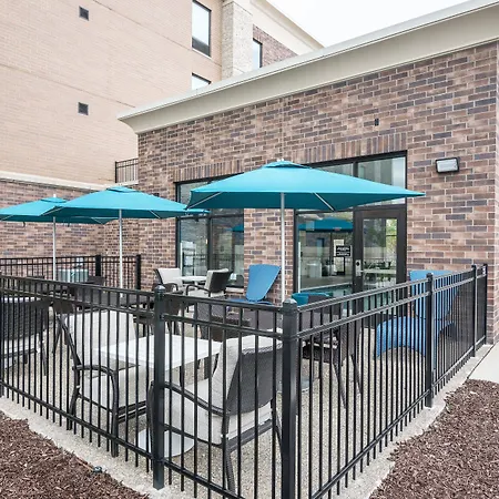 Hampton Inn & Suites - Allen Park-2