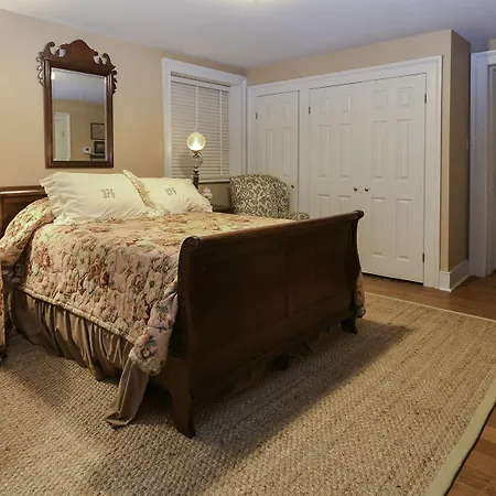 Choctaw Hall Bed & Breakfast-2