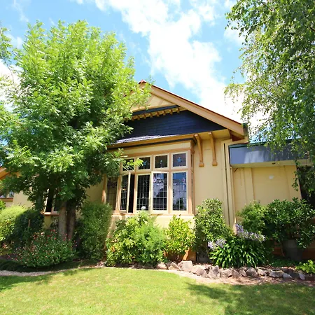 Cotswold Gardens-2