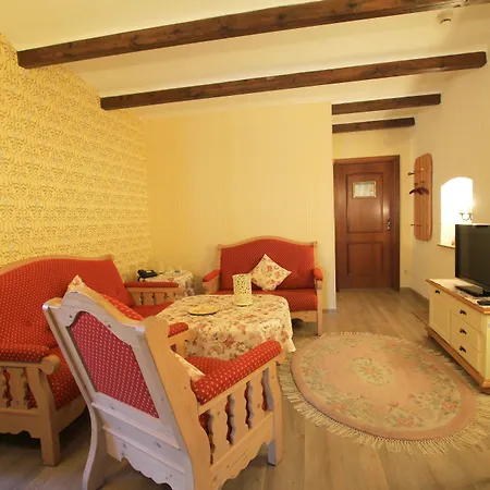 Landhaus Hotel Romantik-3