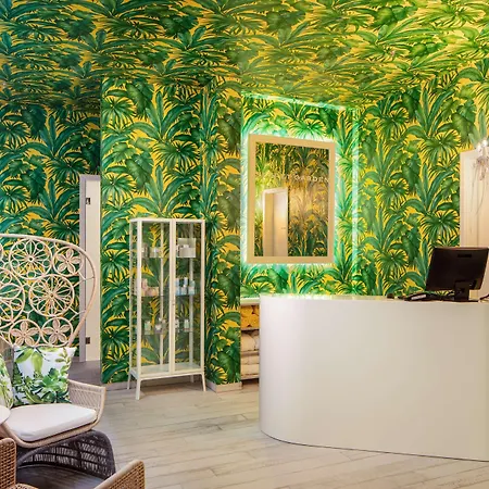 Mystery Hotel Budapest, Preferred Hotels & Resorts-2
