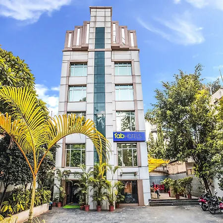 Rapid Lakme Executive Hotel-3