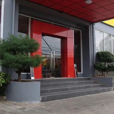 Reddoorz Plus Near Senen-3