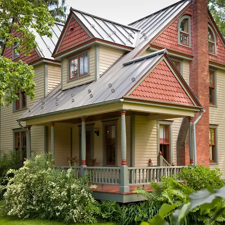 Gothic Eves Inn And Spa Bed And Breakfast-2