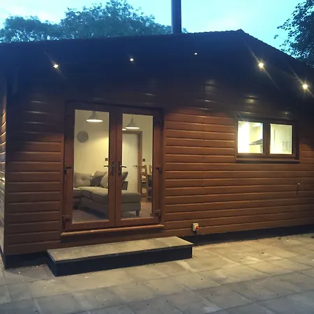 Shellow Lane Lodges-2