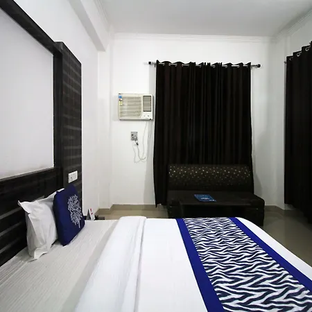 Oyo 5093 Hotel Broadway-3