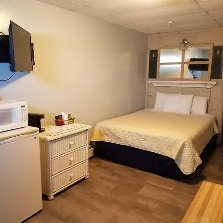 Vacationland Inn & Suites-2