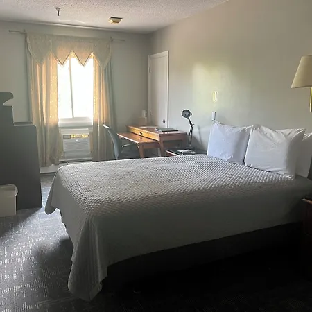 Vacationland Inn & Suites-3