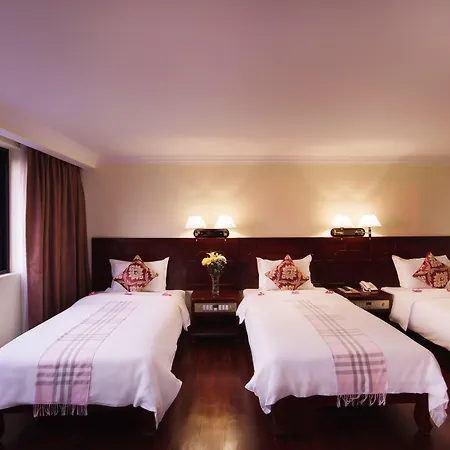 Smiling Deluxe Hotel-3