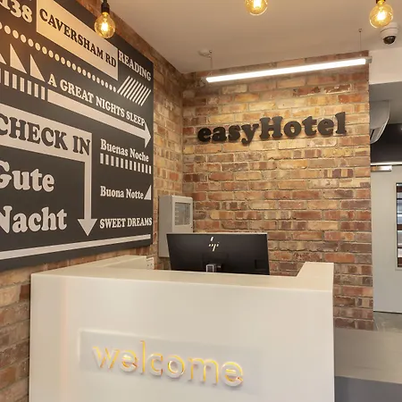 Easyhotel Reading-3
