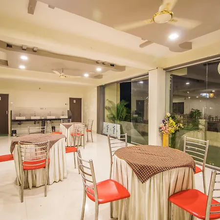 Hotel Yogiraj Palace-3