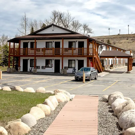 Beartooth Hideaway Inn & Cabins-3
