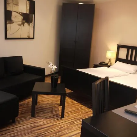 Hotel am Stadion-2