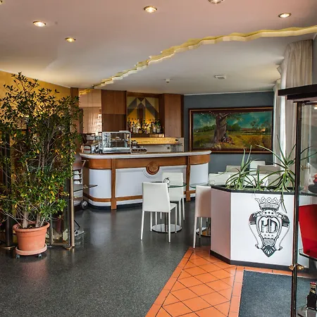 Hotel Daunia-3