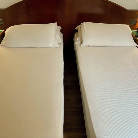 Hotel Daunia-2