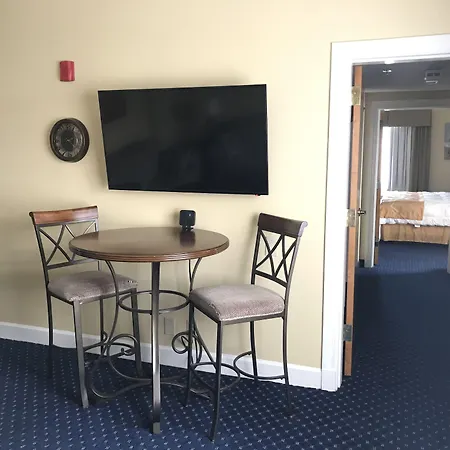 Asbury Inn & Suites-3
