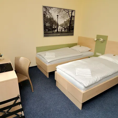 Best Deal Airporthotel Weeze-3