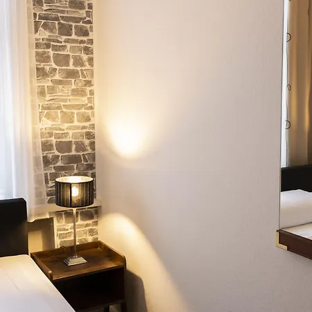 Hotel Berliner Hof-3
