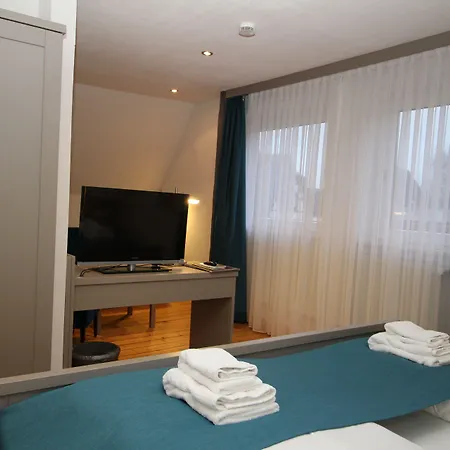 Hotel Zur Treene-2