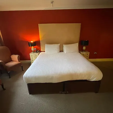 Cwrt Bleddyn Hotel & Spa-2