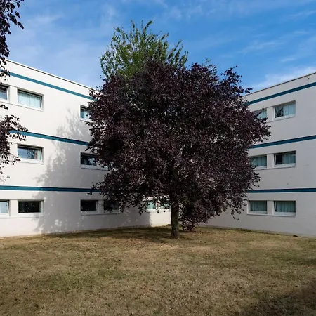 Hotel Cerise Lens-2