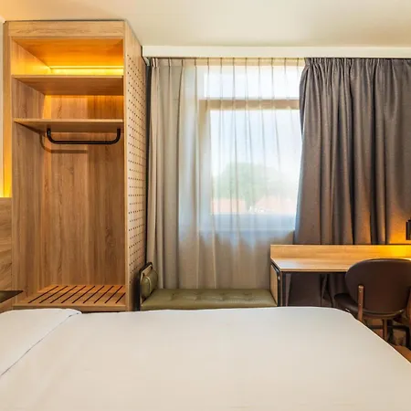 Campanile Hotel & Restaurant Breda-2