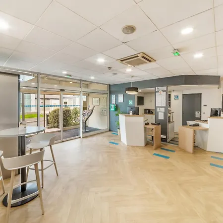 Comfort Hotel Paris Porte D'Ivry-3