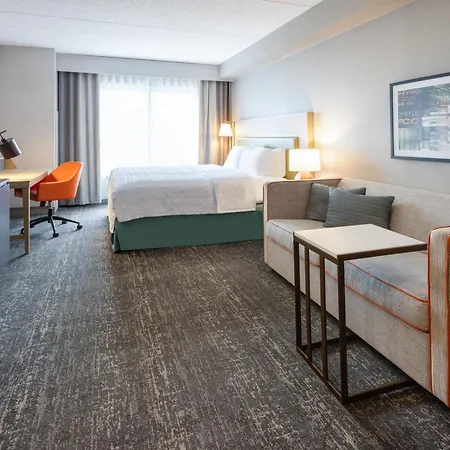 Hampton Inn & Suites By Hilton- Newark Airport Elizabeth-2
