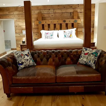 Lymestone Boutique Accommodation-3