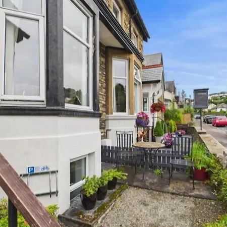Invergarry Room Only Guest House For Adults-3