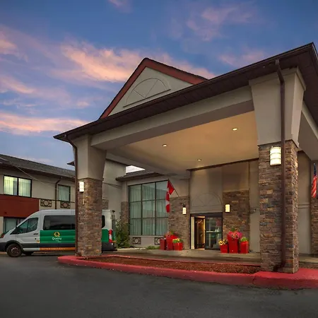 Quality Inn & Suites 5585 Ambler Drive Mississauga Ontario-3