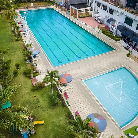 Surabaya Suites Hotel Powered By Archipelago-3